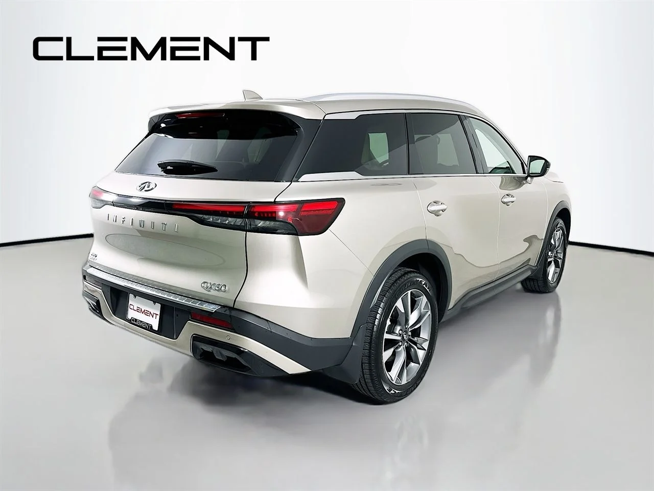 Used 2023 Warm Titanium INFINITI LUXE image 7