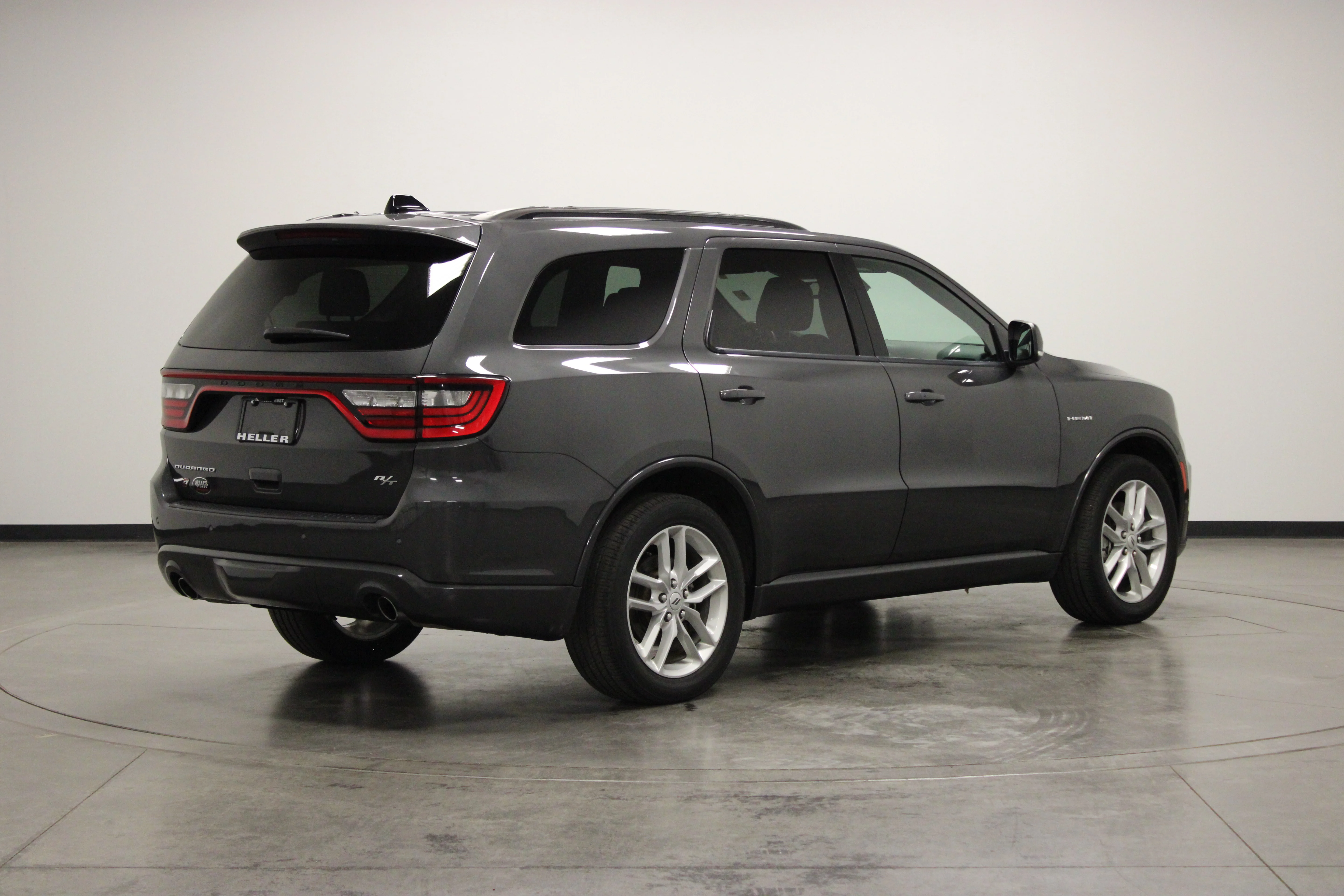 Used 2025 Vapor Gray Dodge R/T Plus image 8