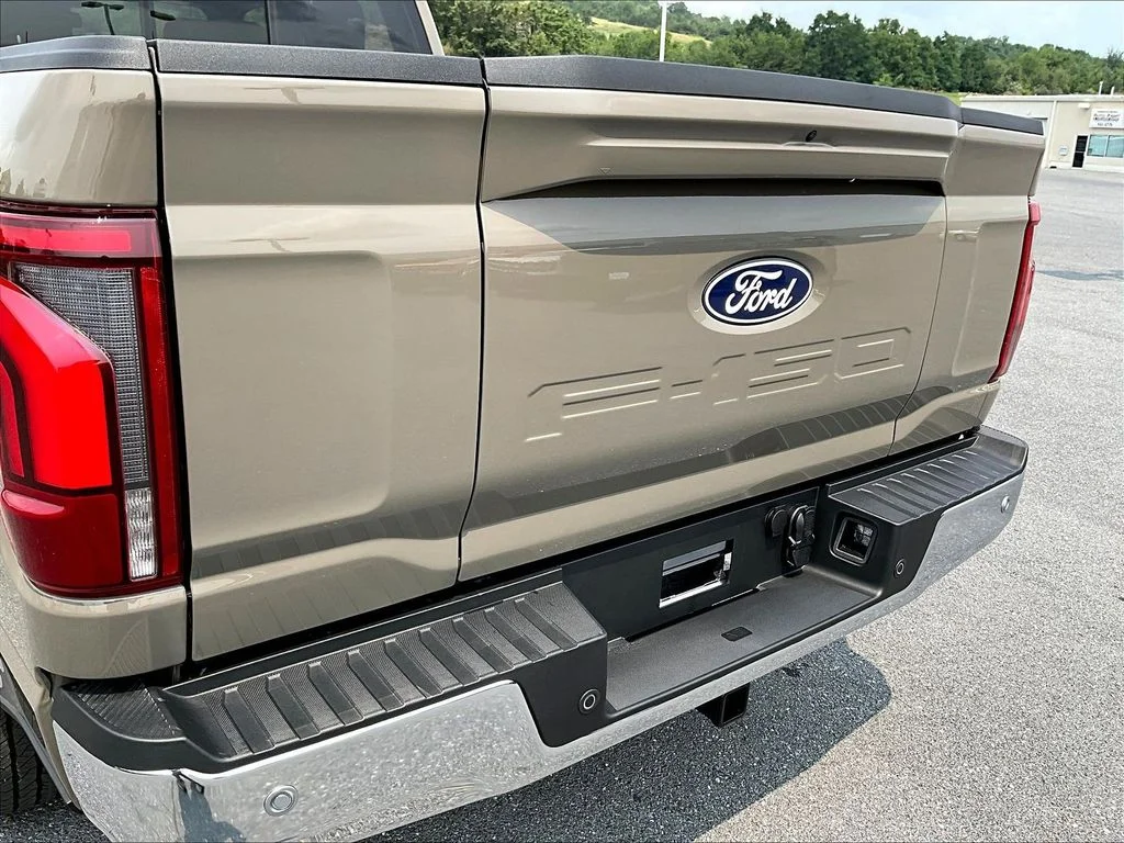New 2026 Marsh Gray Ford Lariat® image 9