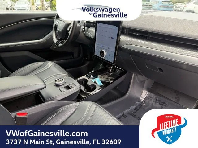 Used 2024 White Metallic Ford Premium image 10