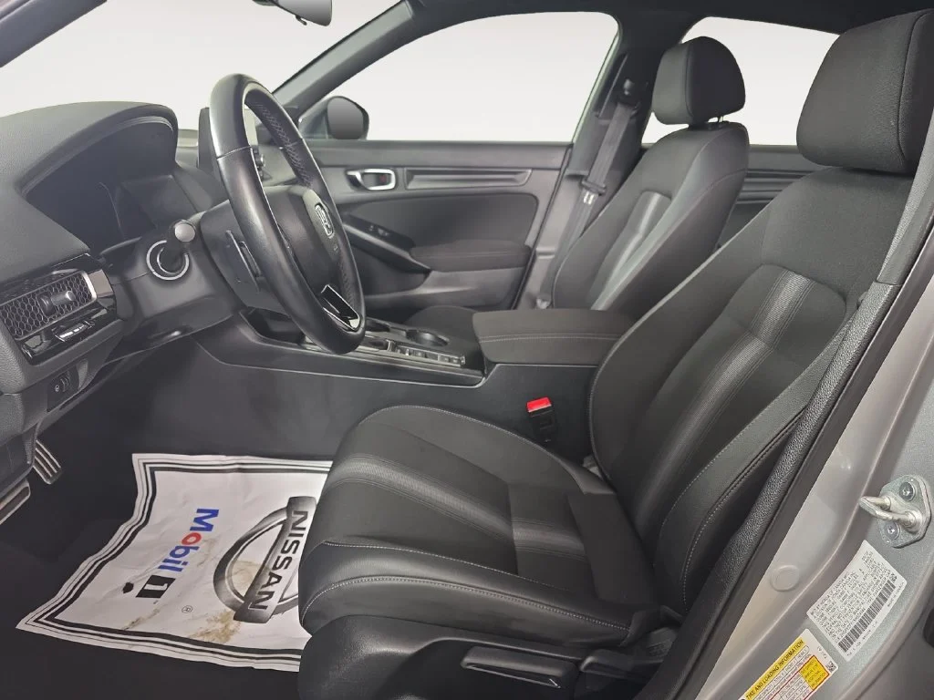 2025 Honda Civic Sport - Photo 30