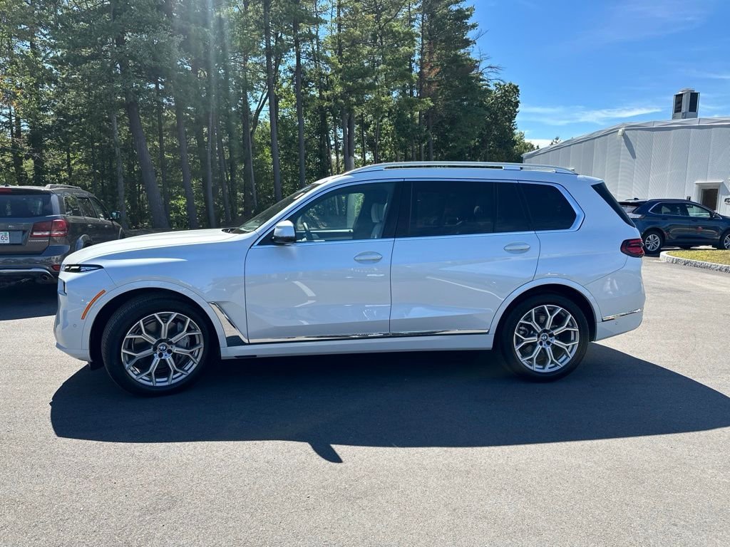 Used 2026 Mineral White Metallic BMW xDrive40i image 4