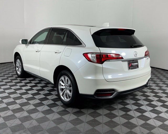 Used 2017 White Diamond Pearl Acura  image 5