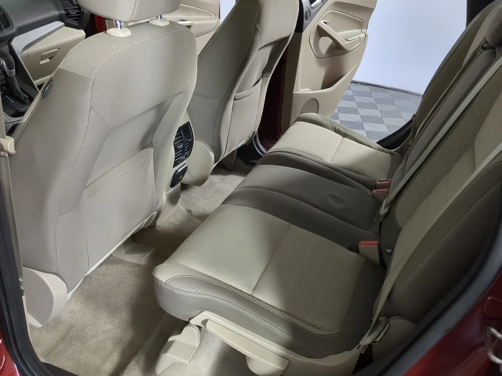 Used 2016 Red Ford SE image 14