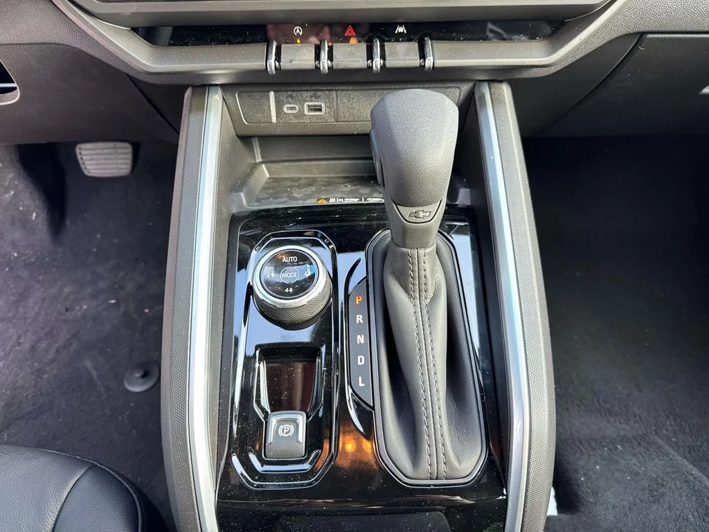 New 2026 White Chevrolet Trail Boss image 18