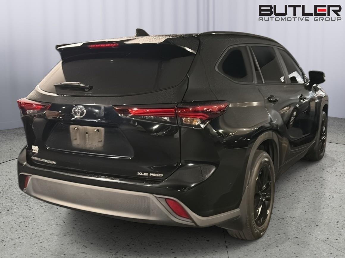 Used 2024 Midnight Black Metallic Toyota XLE image 7