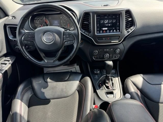 Used 2020 Silver Jeep Trailhawk 4x4 image 19