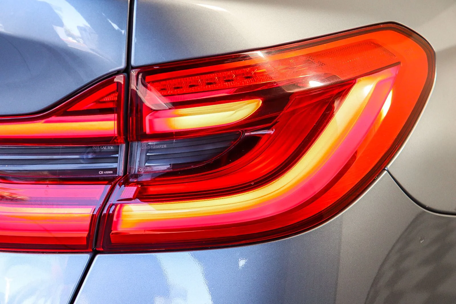 Used 2018 Blue BMW 640 Gran Turismo i xDrive image 9