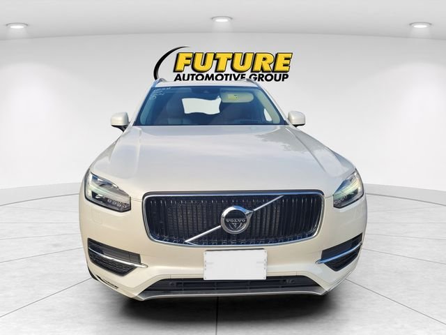 Used 2019 White Volvo T6 Momentum image 2