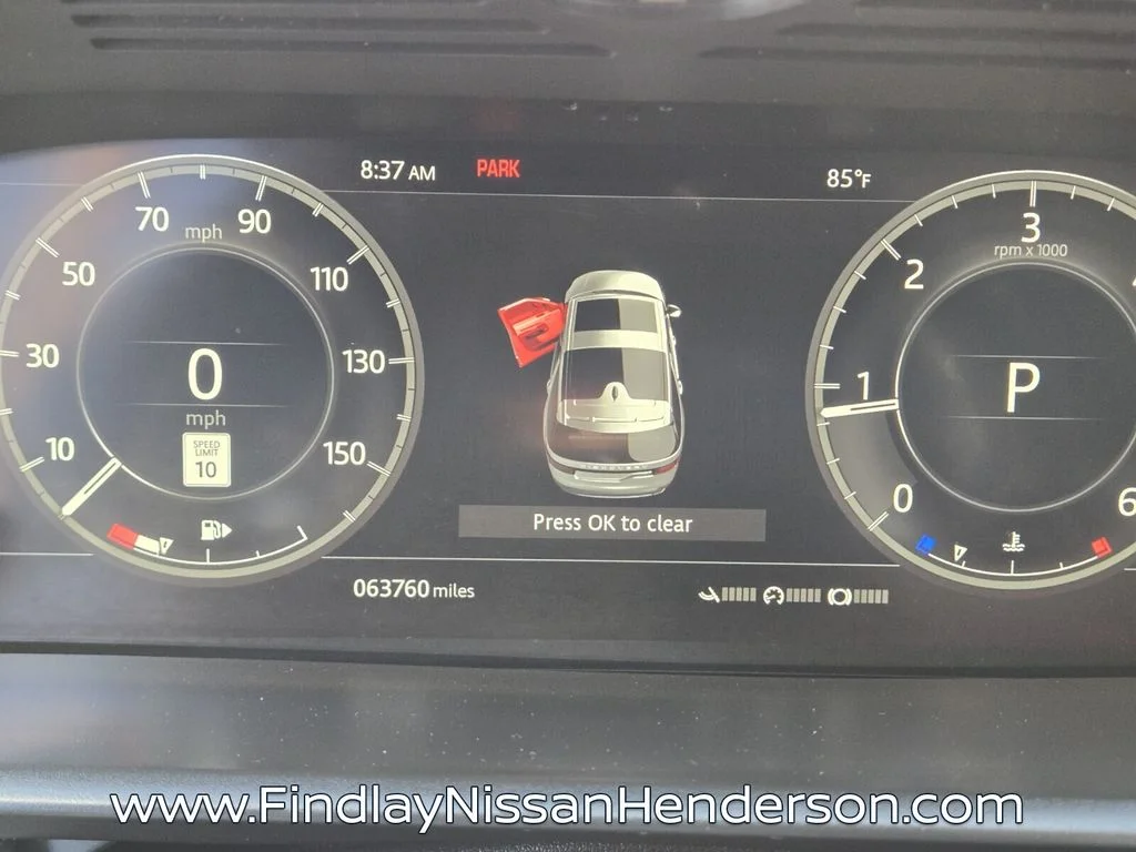 Used 2019  Land Rover HSE image 32