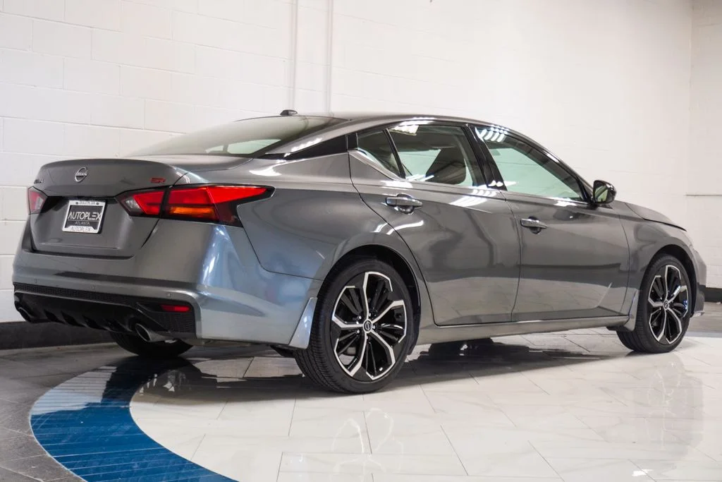 Used 2025 Gray Nissan 2.5 SR image 33