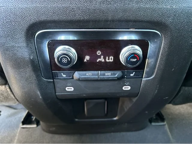 2023 GMC Yukon Denali - Photo 14