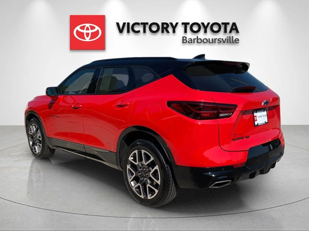 Used 2023 Red Chevrolet RS image 3