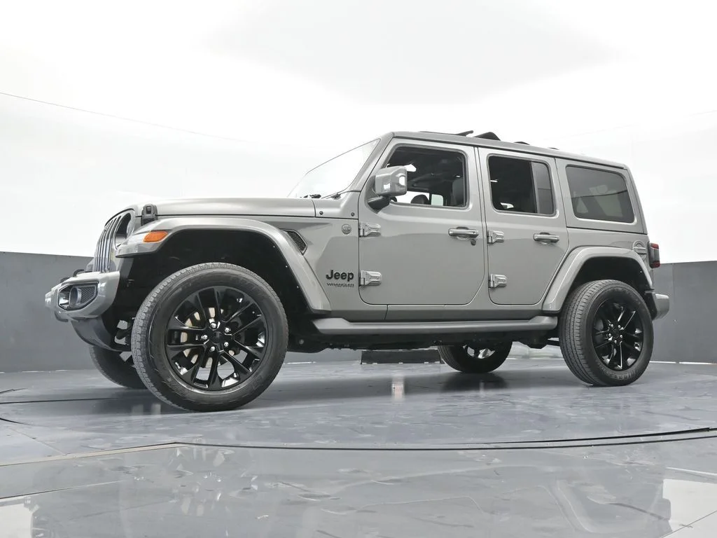 Used 2022 Sting-Gray Clearcoat Jeep Unlimited Sahara High Altitude image 61