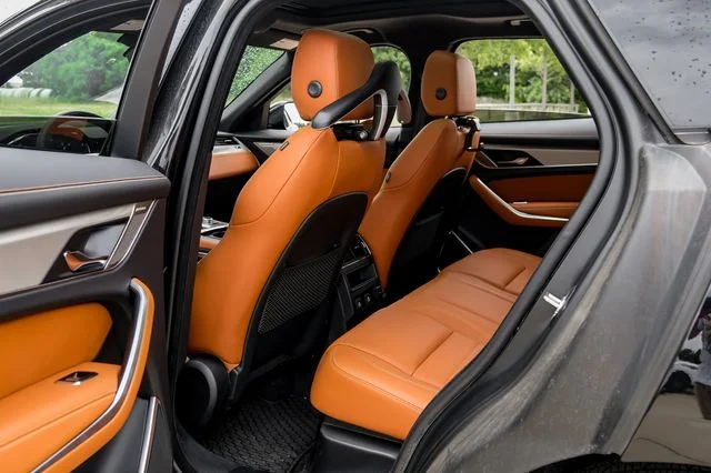 2026 Jaguar F-Pace R-Dynamic S - Photo 48