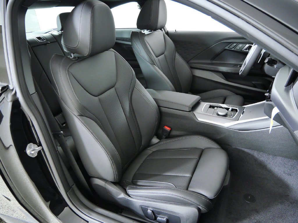 New 2026 Black Sapphire Metallic BMW 230i xDrive image 20