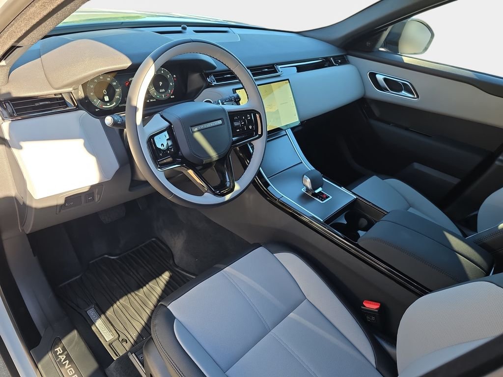 New 2026 Arroios Grey Land Rover S image 13