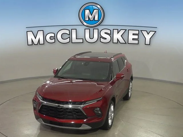 Used 2025 Red Chevrolet LT image 5