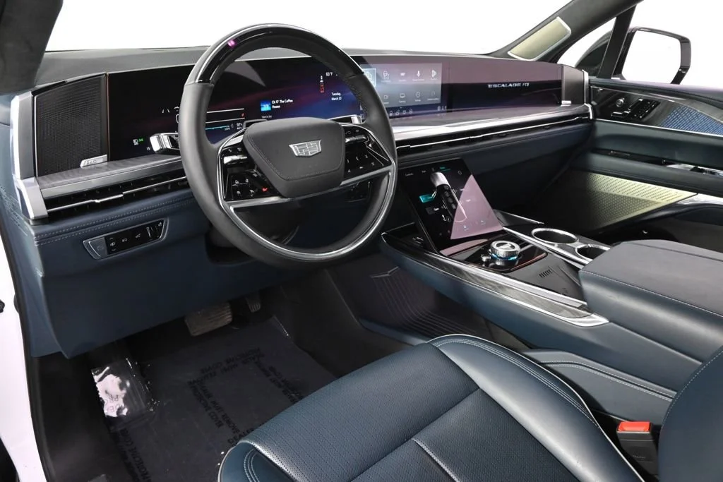 2025 Cadillac Escalade IQ Luxury 2 - Photo 12