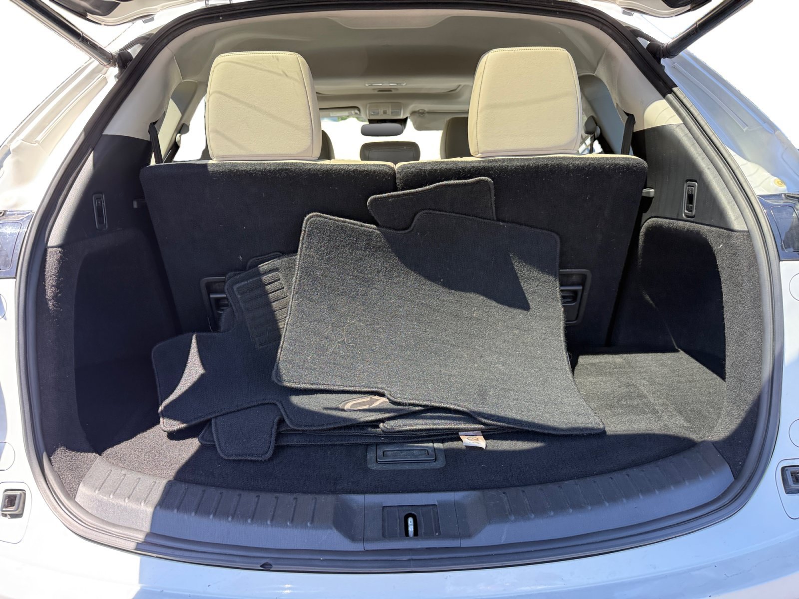 Used 2016 Snowflake White Pearl Mazda Touring image 17