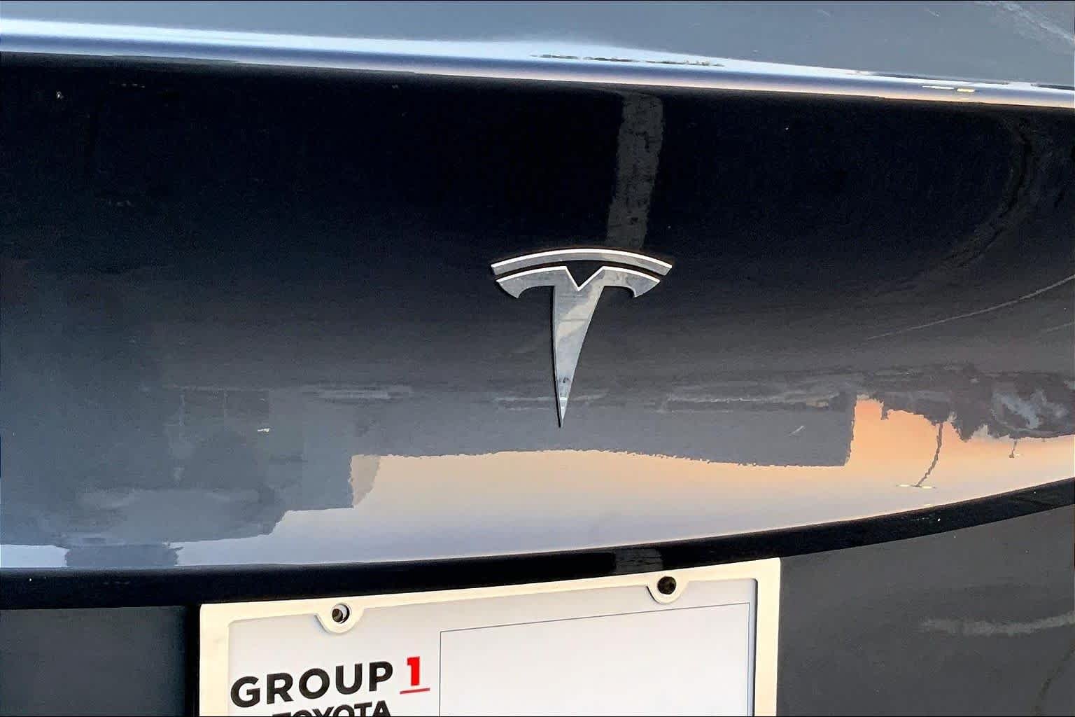 Used 2022 Deep Blue Metallic Tesla Long Range image 28