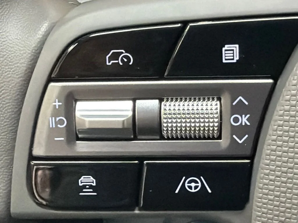 New 2027 Cyber Gray Hyundai SE image 21