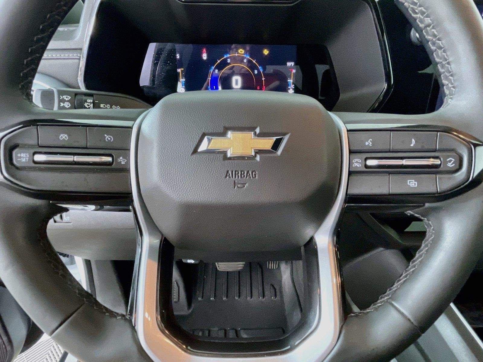 Used 2023 Summit White Chevrolet 2WD LT image 13