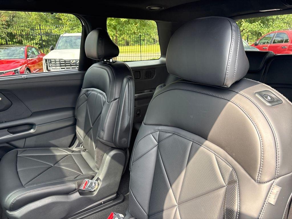 New 2027 Glacial White Pearl Kia SX image 26