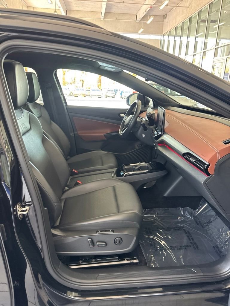 Certified Used 2022 Black Volkswagen Pro S image 9