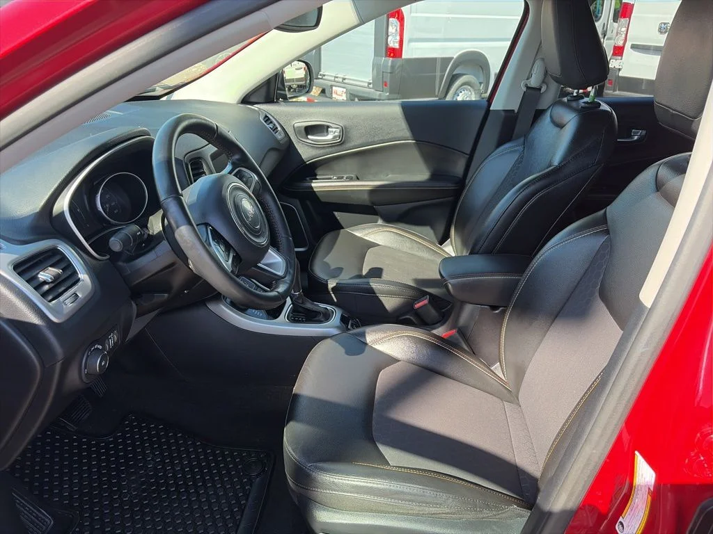 Certified Used 2020 Red Jeep Latitude image 10