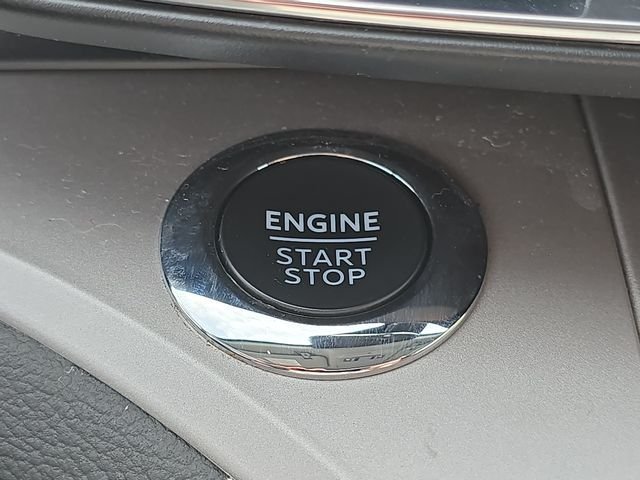 Used 2023 Silver Ford XLT image 30
