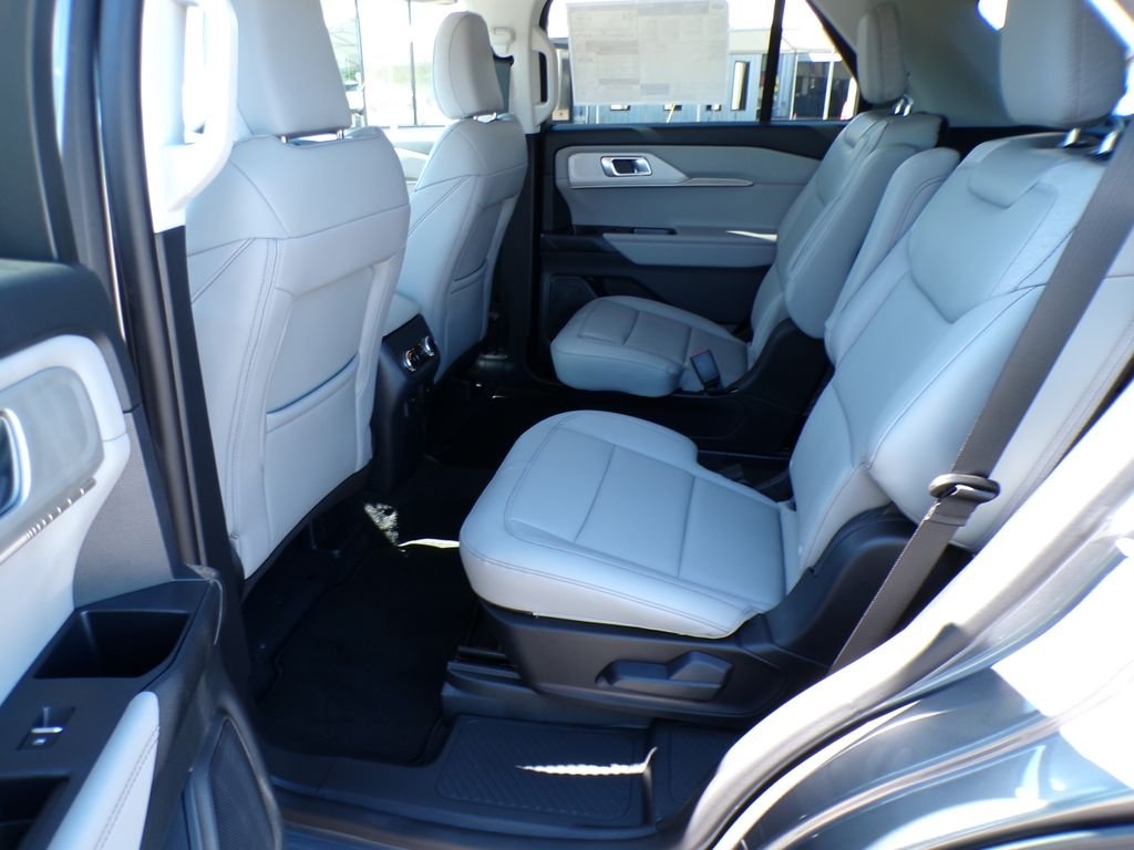 New 2026 Carbonized Gray Metallic Ford Active image 27