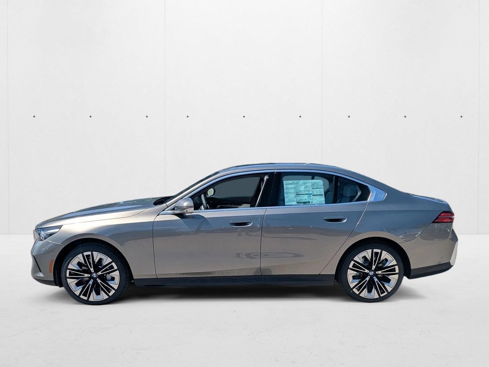 Used 2026 Oxide Grey Metallic BMW 530i image 5