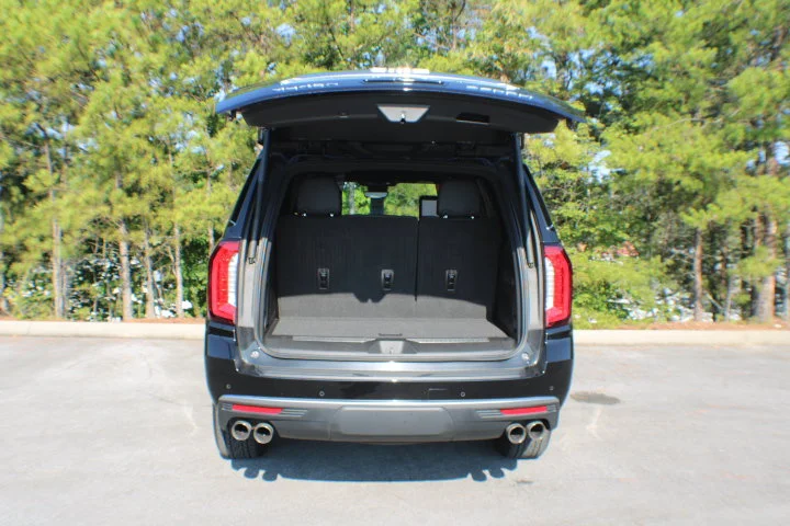 2024 GMC Yukon Denali - Photo 22