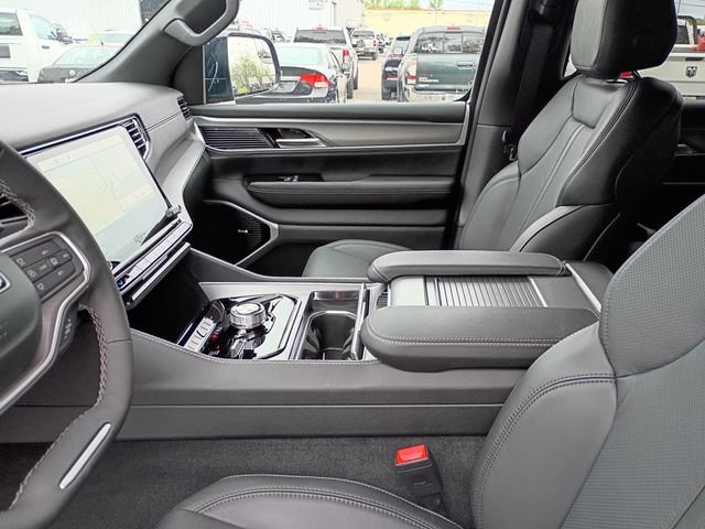New 2026 High Gloss Black Exterior Paint Jeep Limited Altitude image 12