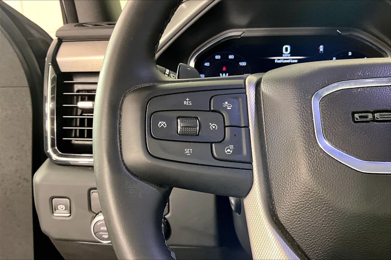 Used 2024 Onyx Black GMC Denali image 22