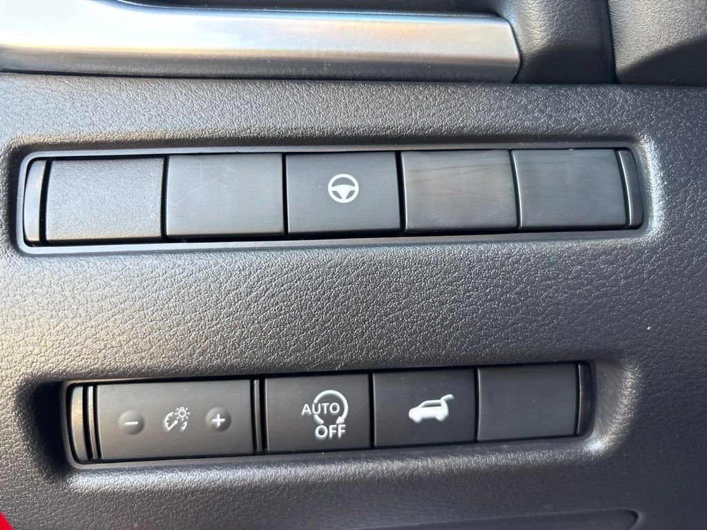 Used 2023 Red Nissan SV image 21