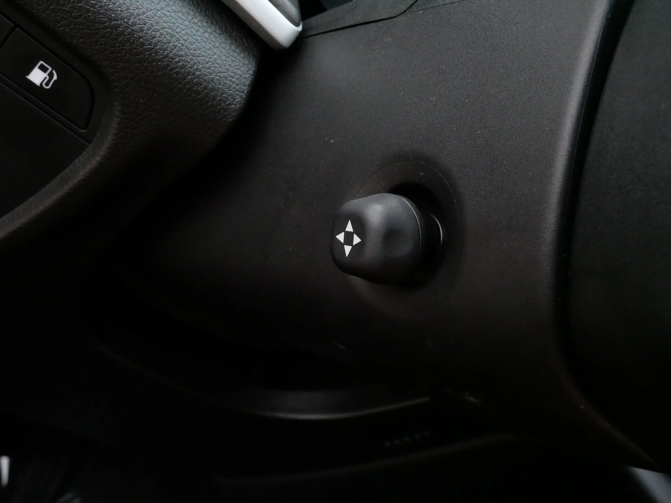Used 2023 Diamond Black Crystal Pearlcoat Jeep  image 29