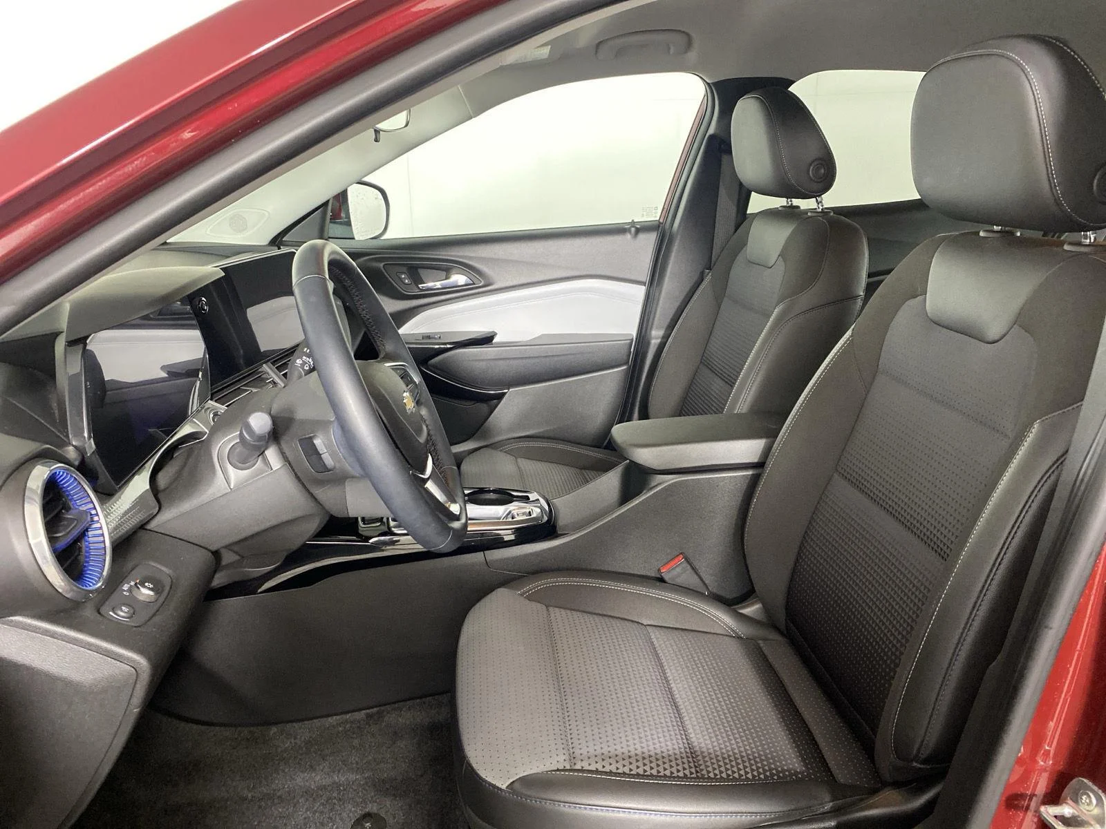 Used 2024 Crimson Metallic Chevrolet LT image 10