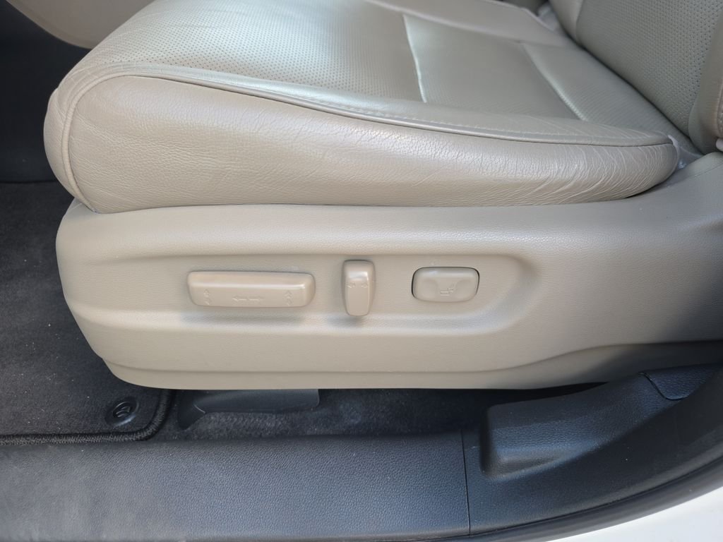 Used 2017 White Diamond Pearl Honda Elite image 12