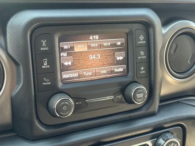 Used 2021 Blue Jeep Sport image 17