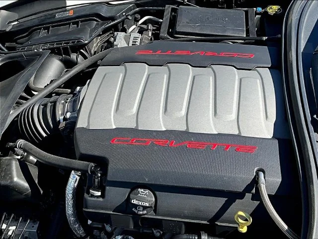Used 2014 White Chevrolet Base image 27