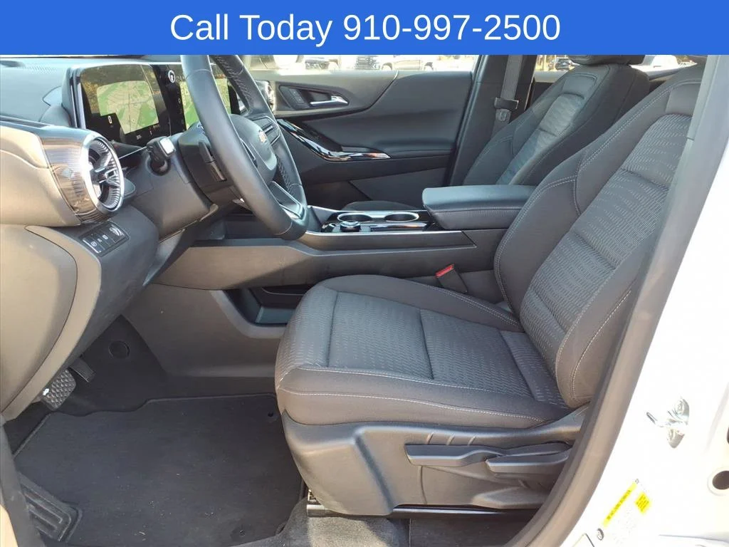 Used 2026 Summit White Chevrolet LT image 9