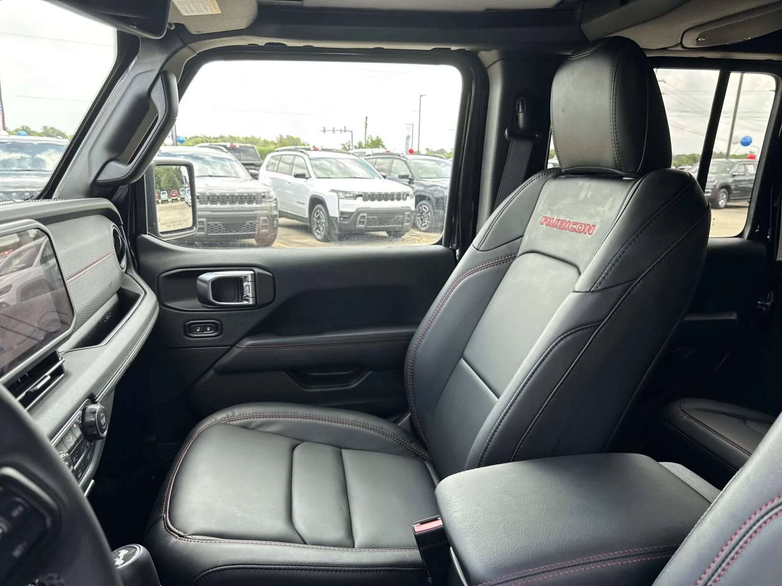 Used 2026 BLACK CLEARCOAT Jeep Rubicon X image 15