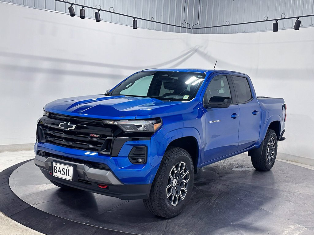 Used 2024 Blue Chevrolet Z71 image 8