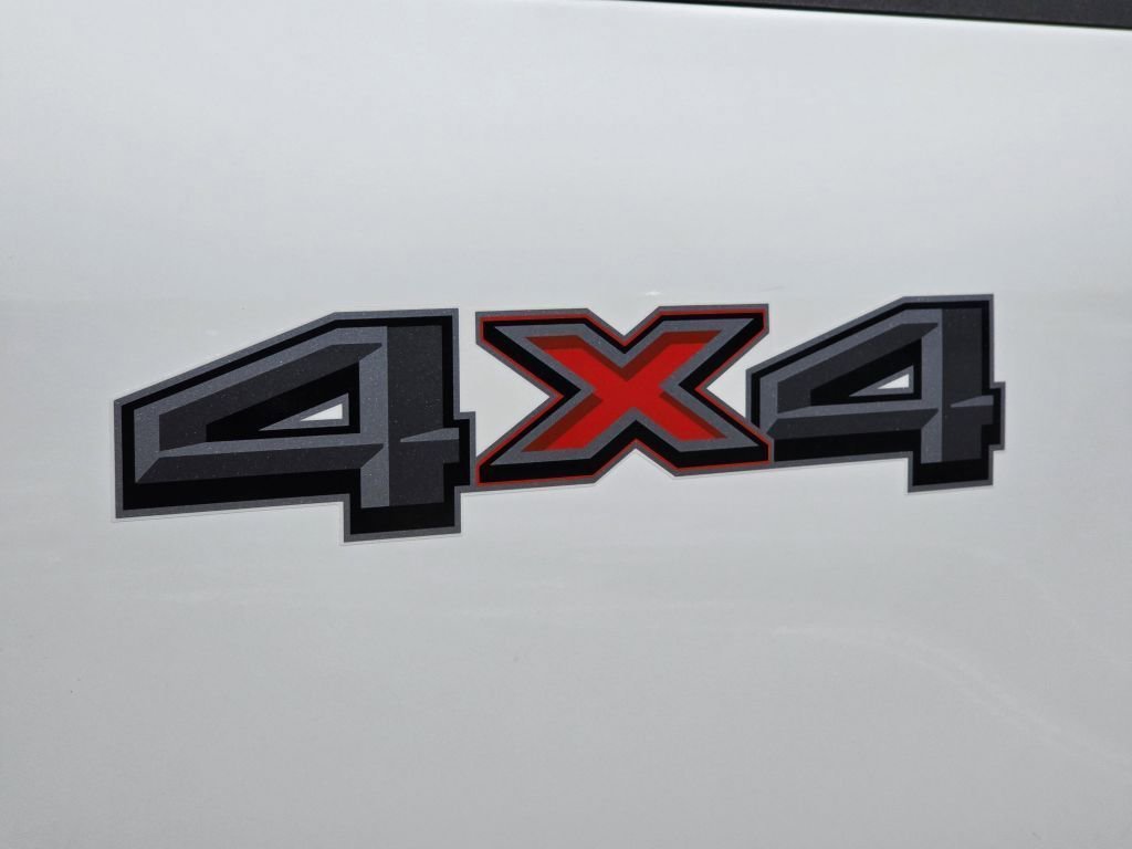 New 2026 Oxford White Ford XL image 22