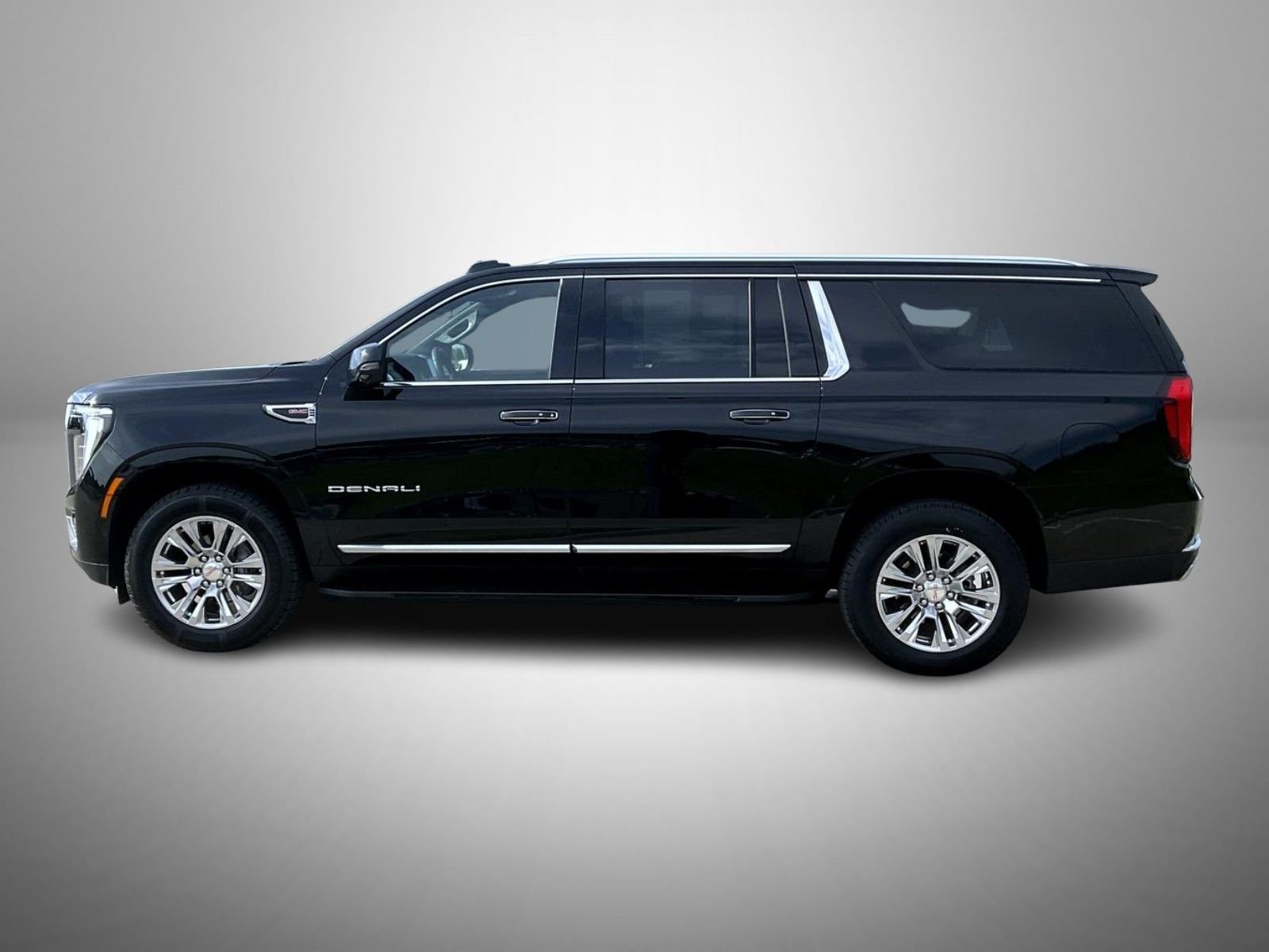Used 2025 Black GMC Denali image 8