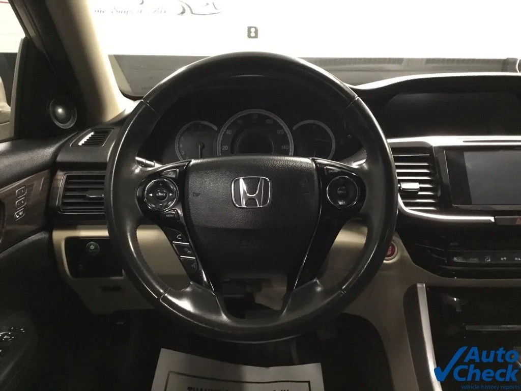 Used 2017 Beige Honda EX-L image 44