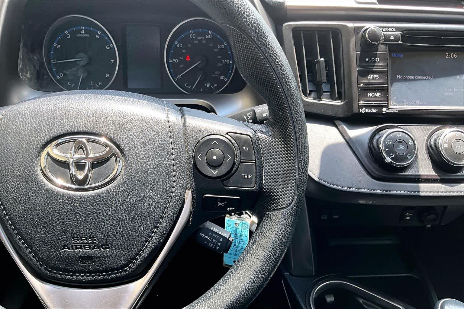 Used 2018 Super White Toyota LE image 25