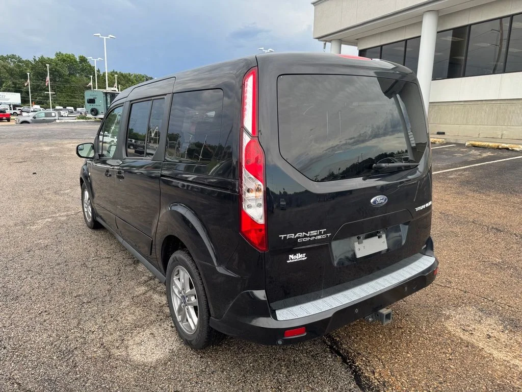Used 2023 Black Metallic Ford Titanium image 5